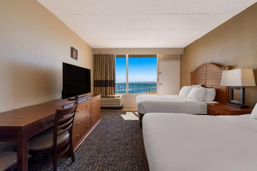 Comfort Inn South Oceanfront - image 40