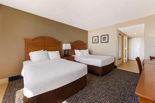 Comfort Inn South Oceanfront - image 8
