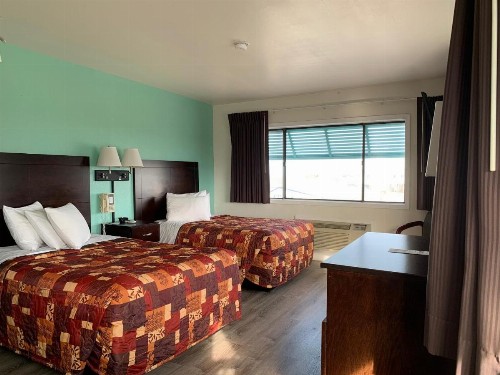 Sea Horse Inn and Cottages - image 50