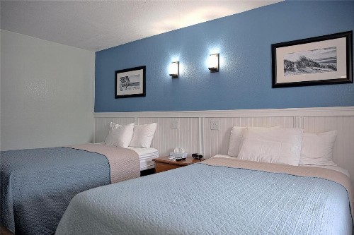 Colonial Inn - image 13