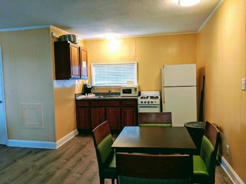 Colonial Inn - image 28