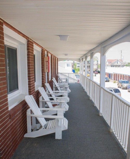 Colonial Inn - image 37