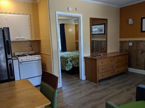 Colonial Inn - image 42