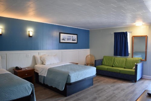 Colonial Inn - image 8