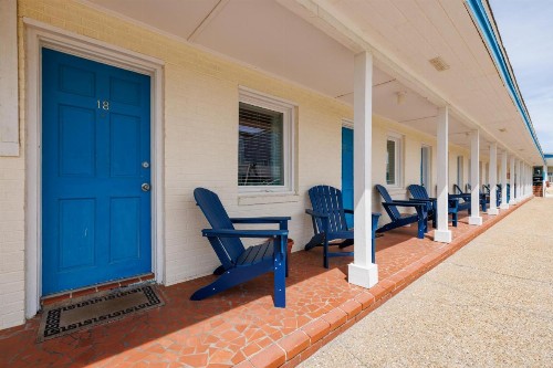 Dolphin Oceanfront Motel - Nags Head - image 32