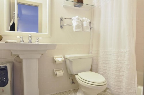 First Colony Inn - image 9
