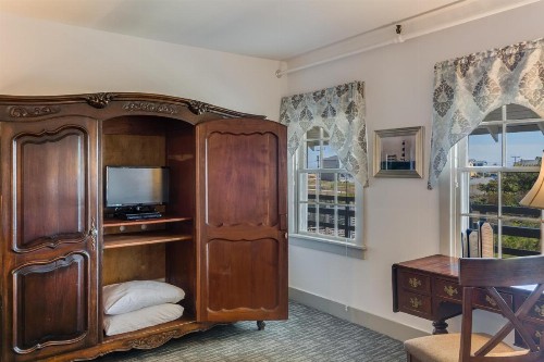 First Colony Inn - image 14