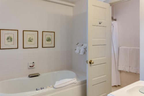 First Colony Inn - image 19