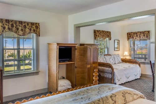 First Colony Inn - image 22