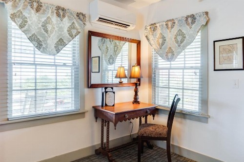 First Colony Inn - image 5