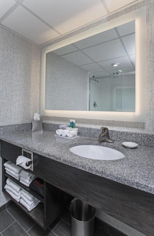 Holiday Inn Express Nags Head Oceanfront an IHG Hotel - image 17