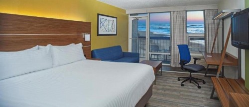 Holiday Inn Express Nags Head Oceanfront an IHG Hotel - image 2