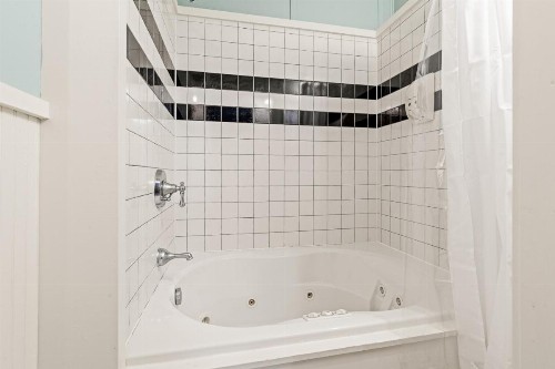 Nags Head Beach Inn - image 20
