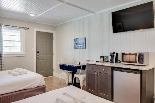 Tar Heel Motel - image 15