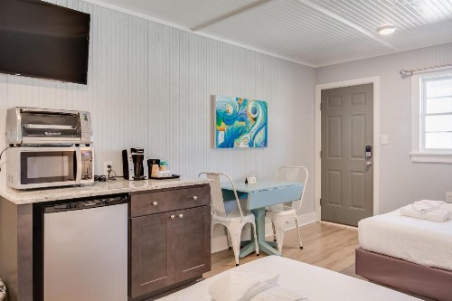 Tar Heel Motel - image 18
