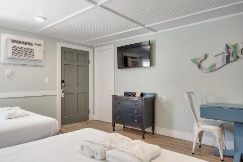 Tar Heel Motel - image 23