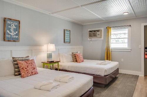 Tar Heel Motel - image 27