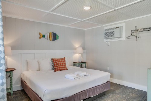 Tar Heel Motel - image 33