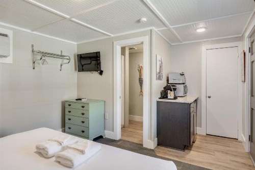 Tar Heel Motel - image 36