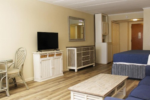 Surf Side Hotel - image 45
