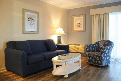 Surf Side Hotel - image 50