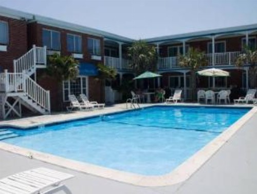 Colonial Inn - image 13