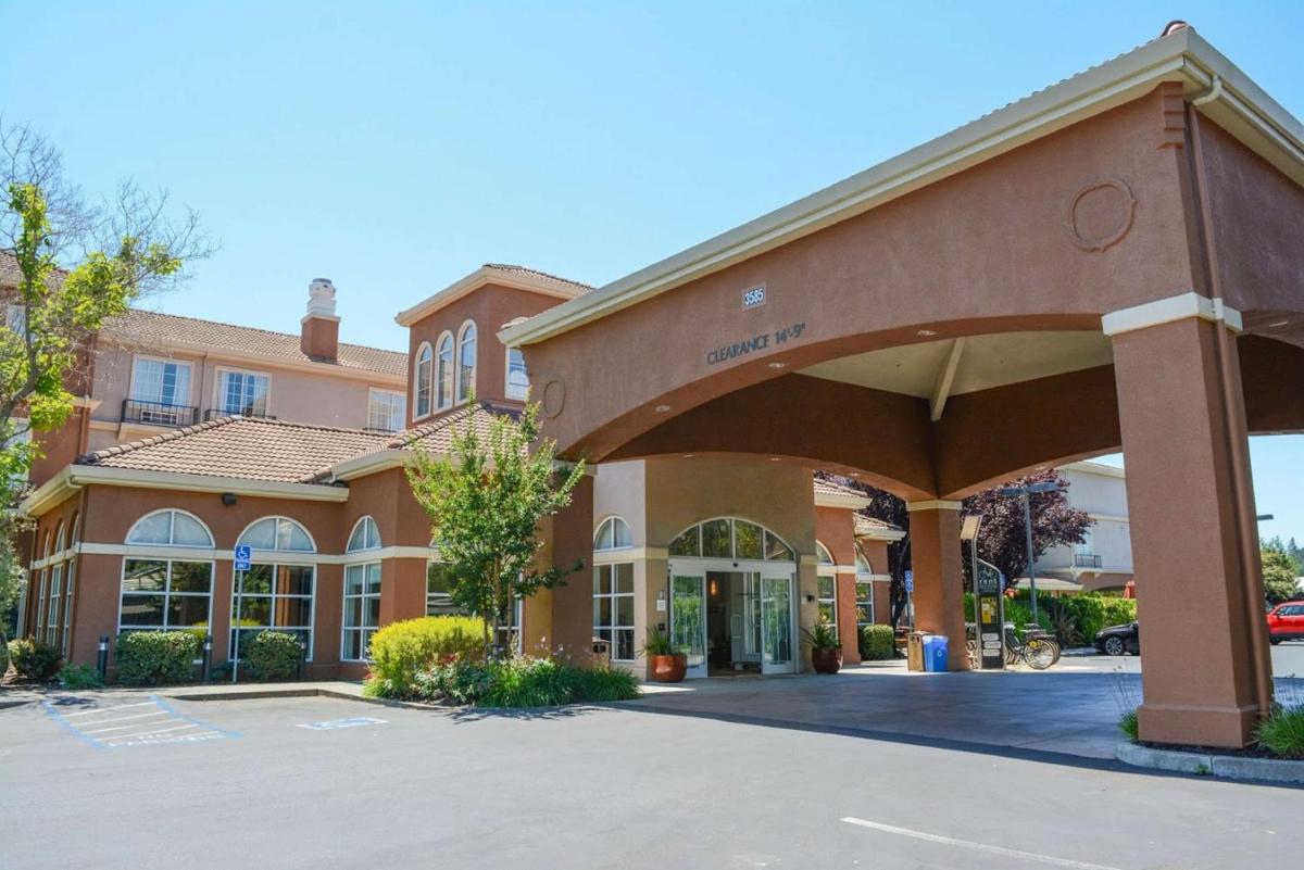 Hilton Garden Inn Napa - main image
