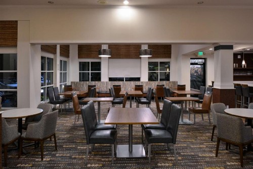 Hilton Garden Inn Napa - image 19