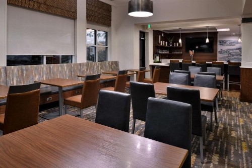 Hilton Garden Inn Napa - image 20