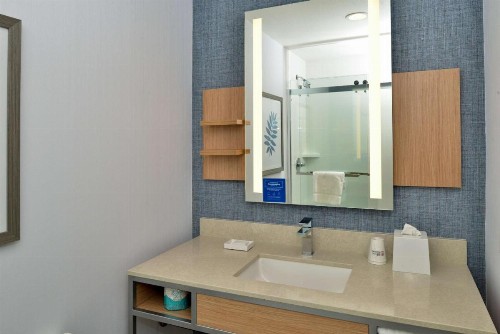 Hilton Garden Inn Napa - image 38