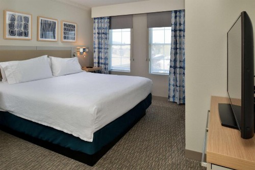 Hilton Garden Inn Napa - image 44