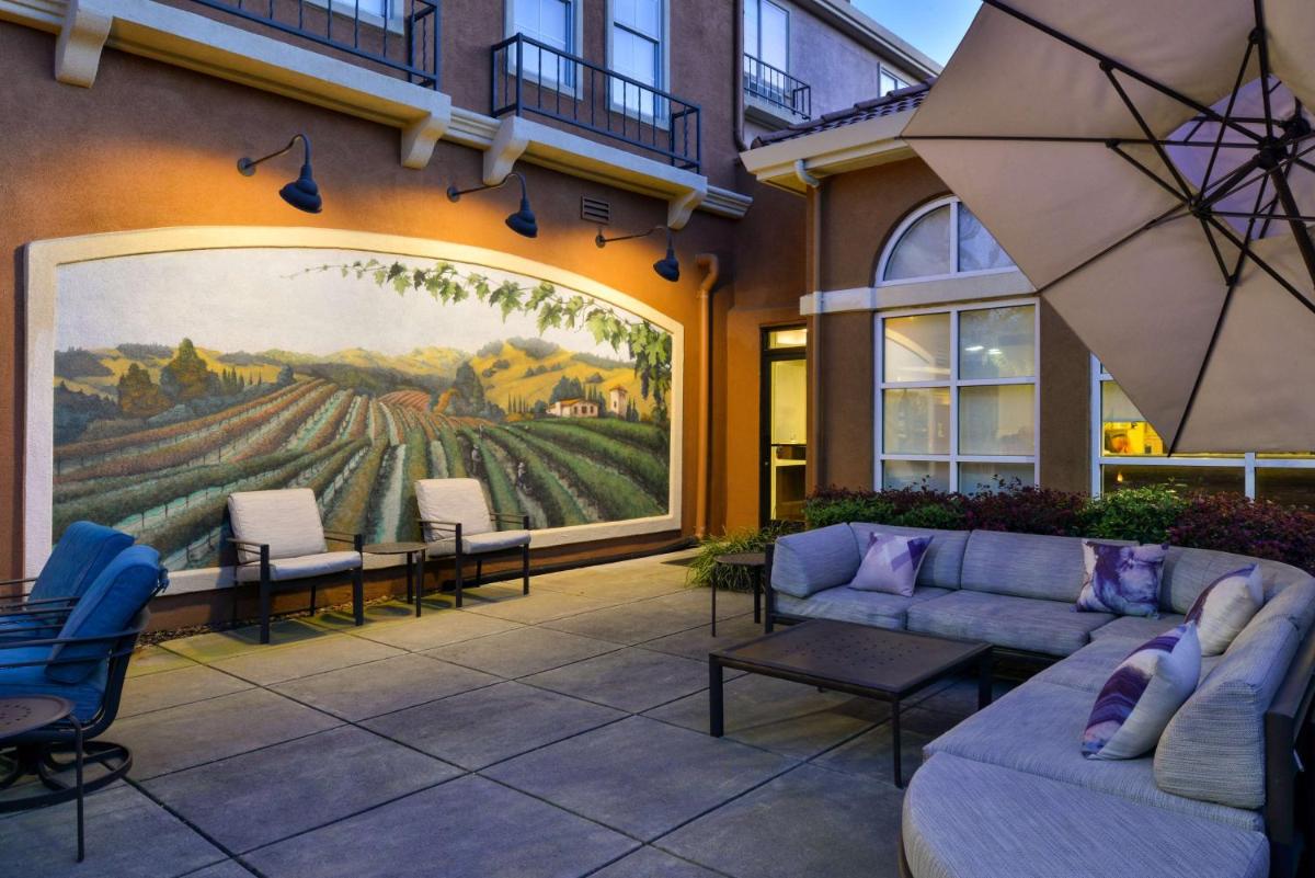 Hilton Garden Inn Napa - image 5
