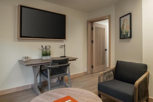 Embassy Suites Napa Valley - image 23