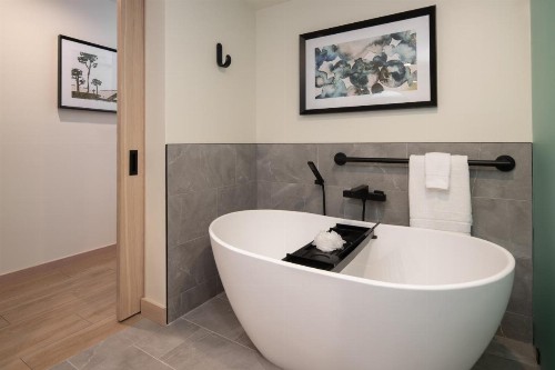 Embassy Suites Napa Valley - image 28