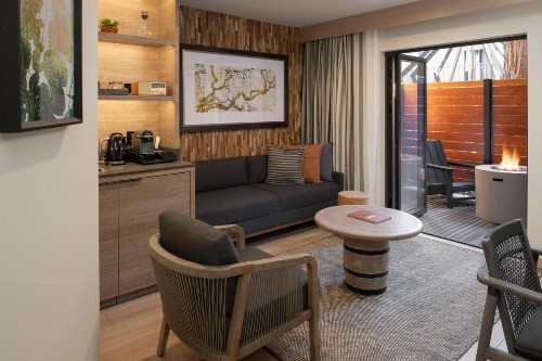 Embassy Suites Napa Valley - image 37
