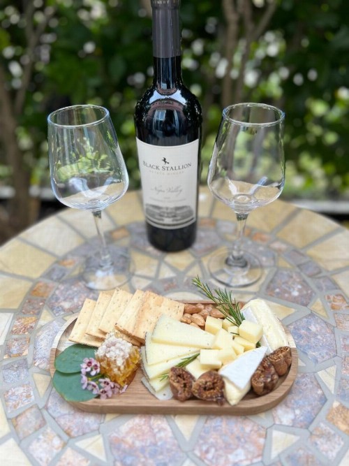 Bel Abri Napa Valley Inn - image 11