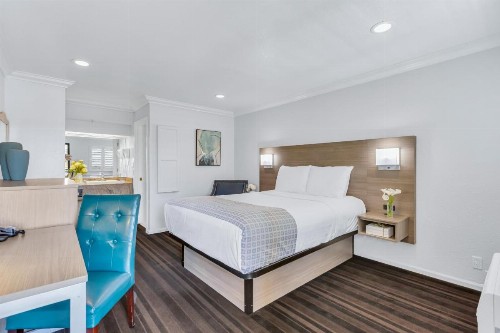 Napa Valley Hotel & Suites