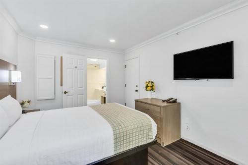 Napa Valley Hotel & Suites - image 50