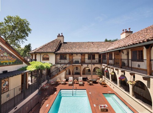 Rancho Caymus Inn - image 1