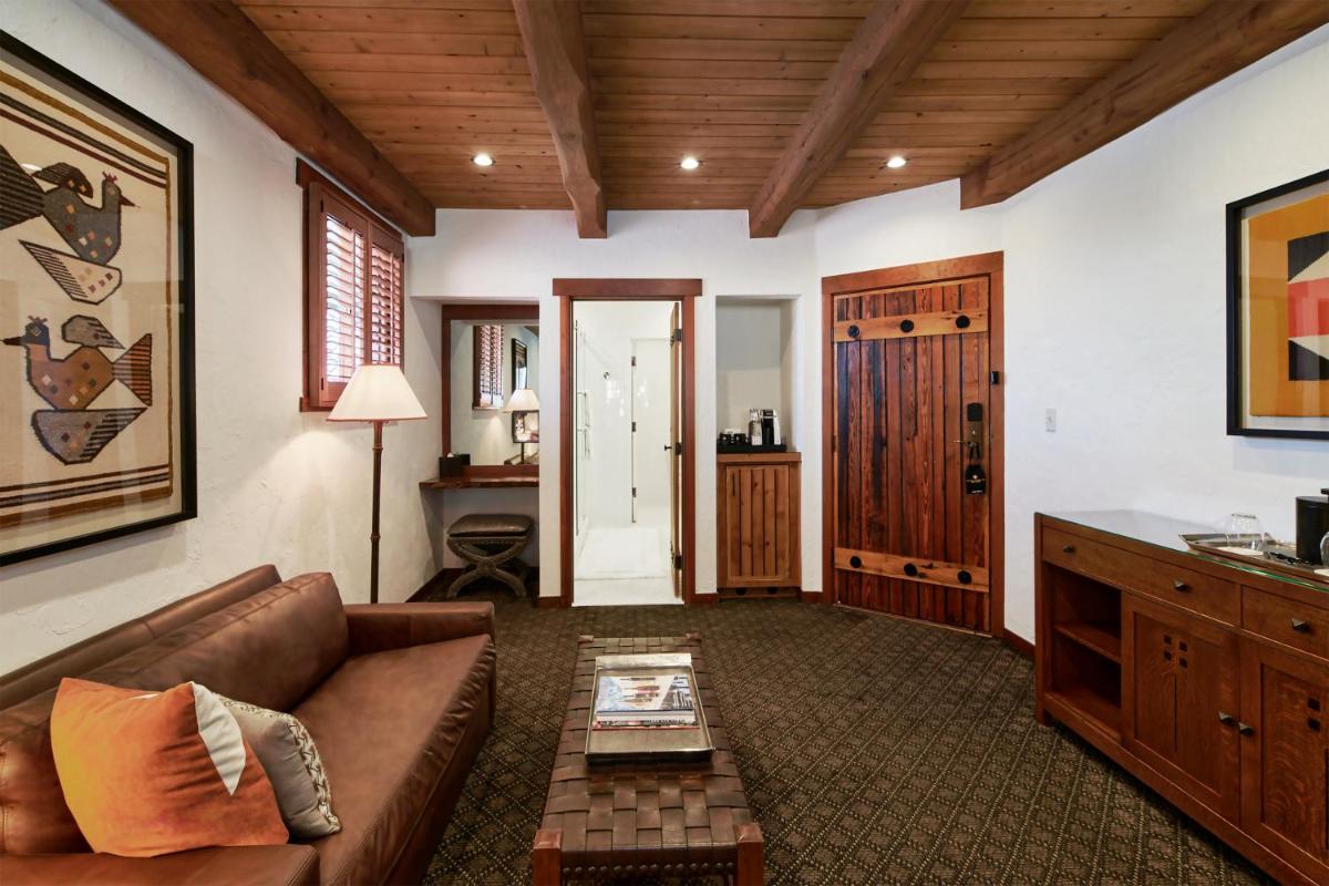 Rancho Caymus Inn - image 5
