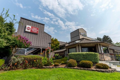 Best Western Plus Inn at the Vines - image 14
