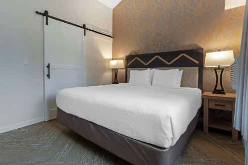 Best Western Plus Inn at the Vines - image 23