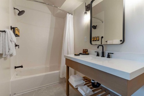 Best Western Plus Inn at the Vines - image 25