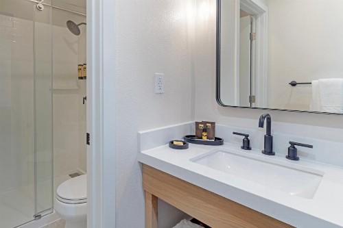 Best Western Plus Inn at the Vines - image 50