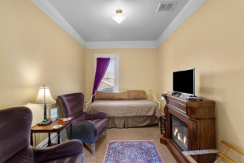 Hennessey House Bed and Breakfast - image 26