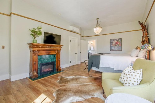 Cedar Gables Inn - image 22