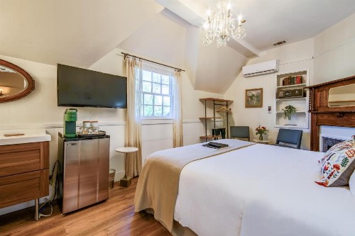 Cedar Gables Inn - image 24