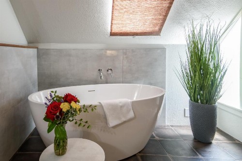 Cedar Gables Inn - image 31