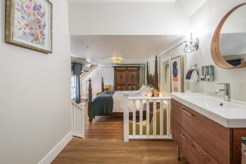 Cedar Gables Inn - image 9