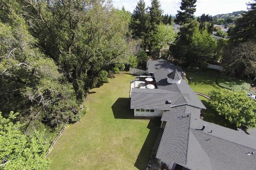 Stahlecker House - image 4
